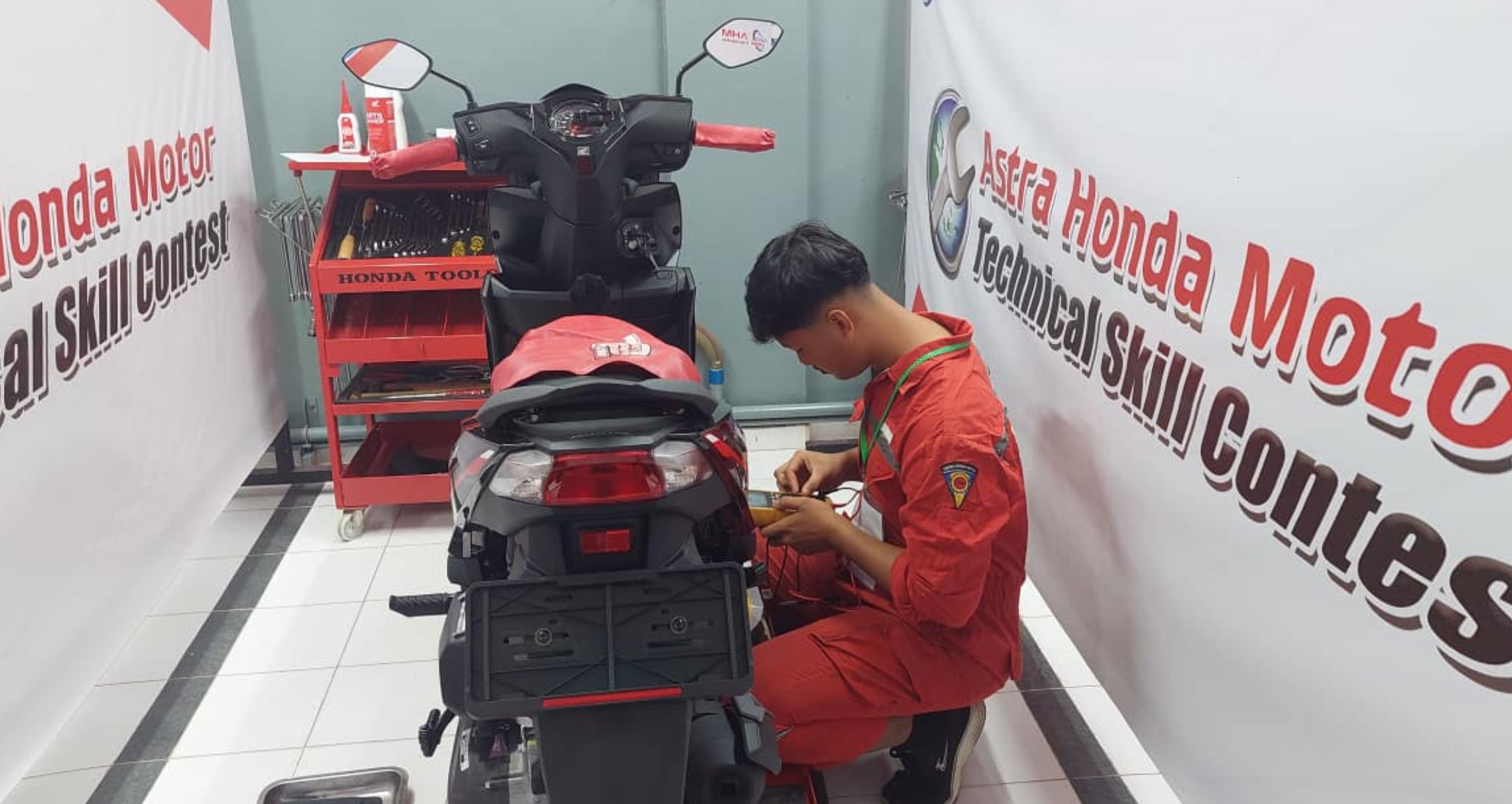 Kontes Siswa dan Guru SMK Binaan AHM 2025 Perkuat Kompetensi Vokasi di Kepri