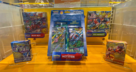Pokemon Game Kartu Koleksi 'Topeng Transfigurasi' Hadirkan Set Kolektor hingga Tiktok Challenge Bersama JKT 48