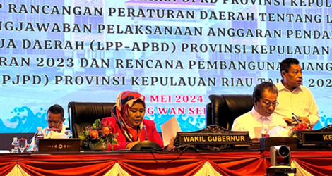 Tiga Poin Penting Rapat Paripurna DPRD Kepri dalam Pandangan Doktor Politik Unri