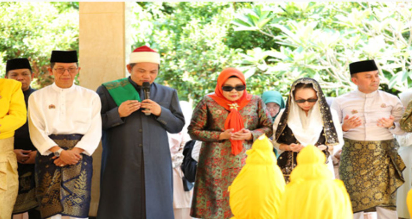 Awali Rangkaian HJB ke-196, Amsakar-Li Claudia Ziarah Makam Zuriah Nong Isa
