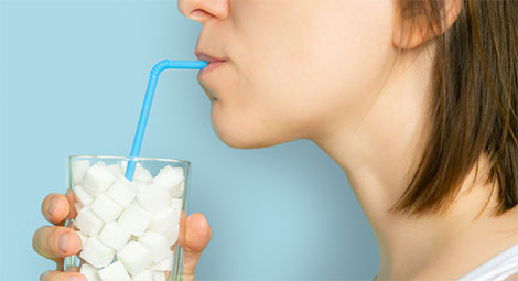 Kebiasaan Minum yang Manis-manis Bisa Picu Meningitis?