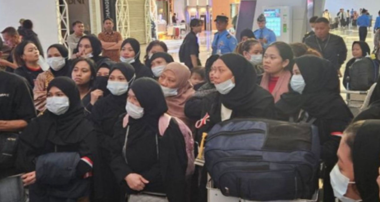 Kemlu RI dan KJRI Jeddah Pulangkan 96 PMI dari Arab Saudi, Negara Tegaskan Komitmen Perlindungan