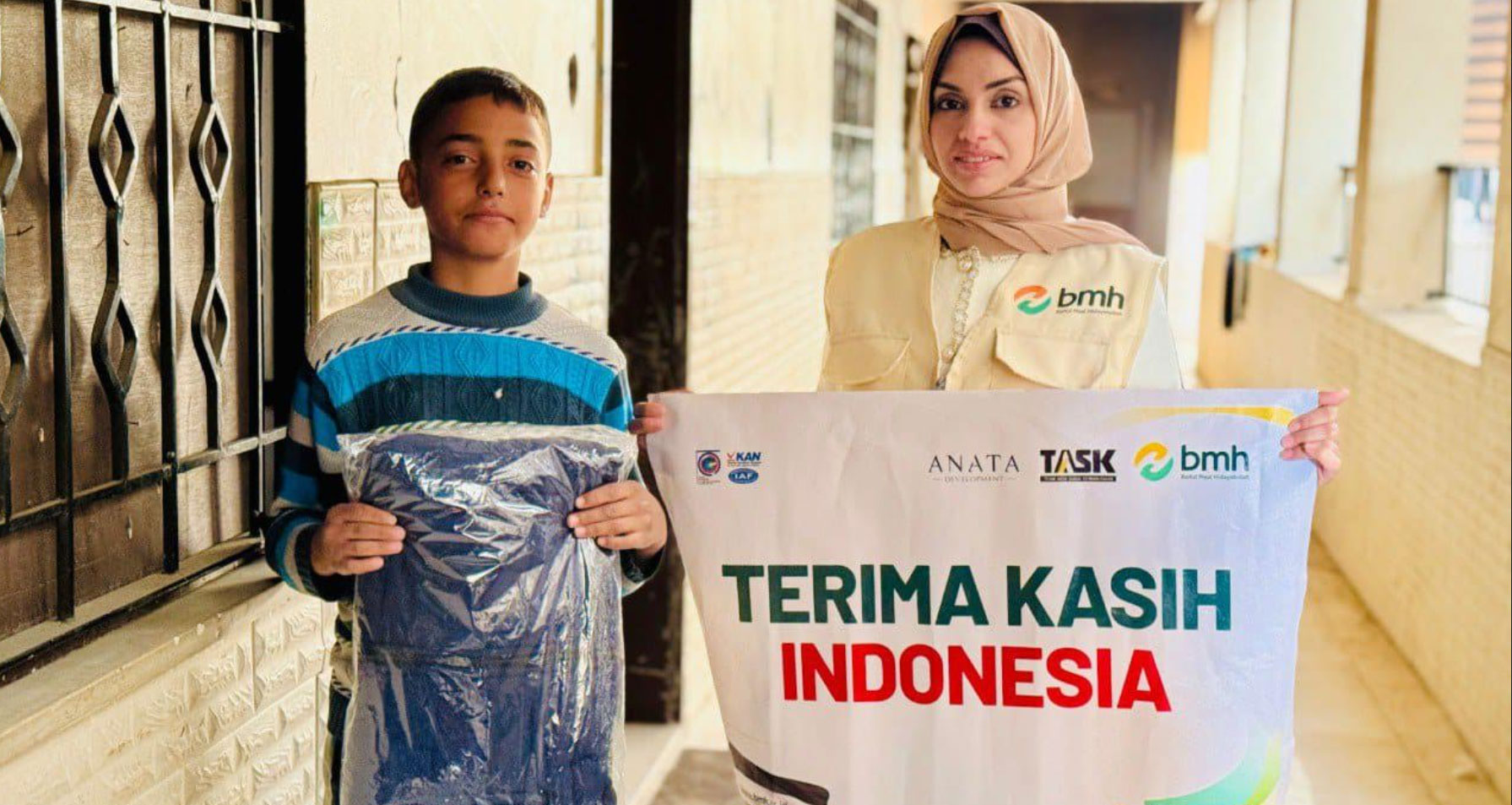 BMH dan PT Indo Anata Development Salurkan Bantuan Musim Dingin untuk Pengungsi Gaza