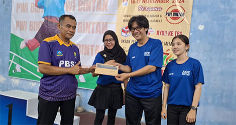 PWI Bintan Sukses Gelar Turnamen Bulutangkis Antar Pers Se-Kepri di Tanjunguban