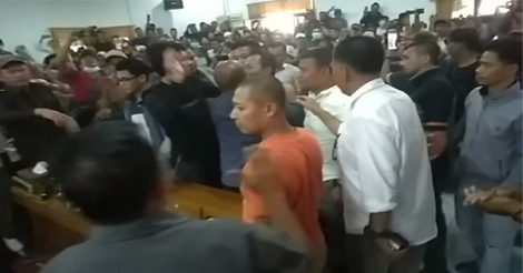 Warga dan Anggota DPRD Ngamuk Tolak WNI dari Wuhan Diobservasi di Natuna