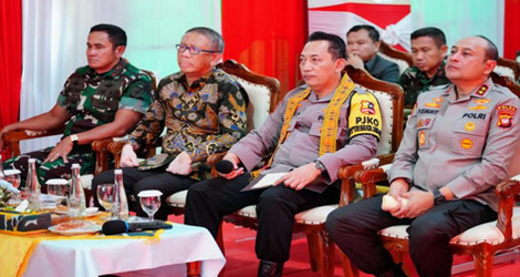 Kapolri Tinjau Penanganan Karhutla di Kalbar, Tekankan Sinergitas Antar-Elemen