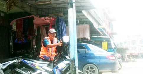 15 Tahun Jadi Jukir, Mengajari Antok Makna Hidup dan Rasa Syukur