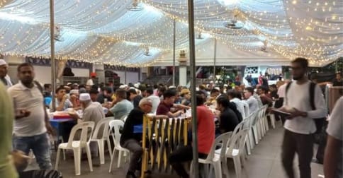 Safari Ramadhan ke Masjid Sultan Singapura Seolah Sholat di Bangladesh
