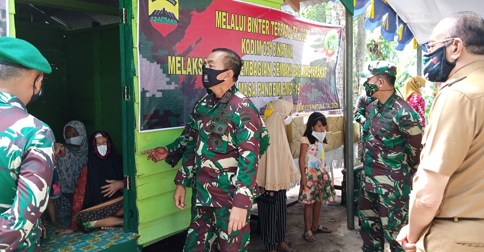 Korem 033 Wira Pratama Renovasi Rumah Wanita Tua di Natuna