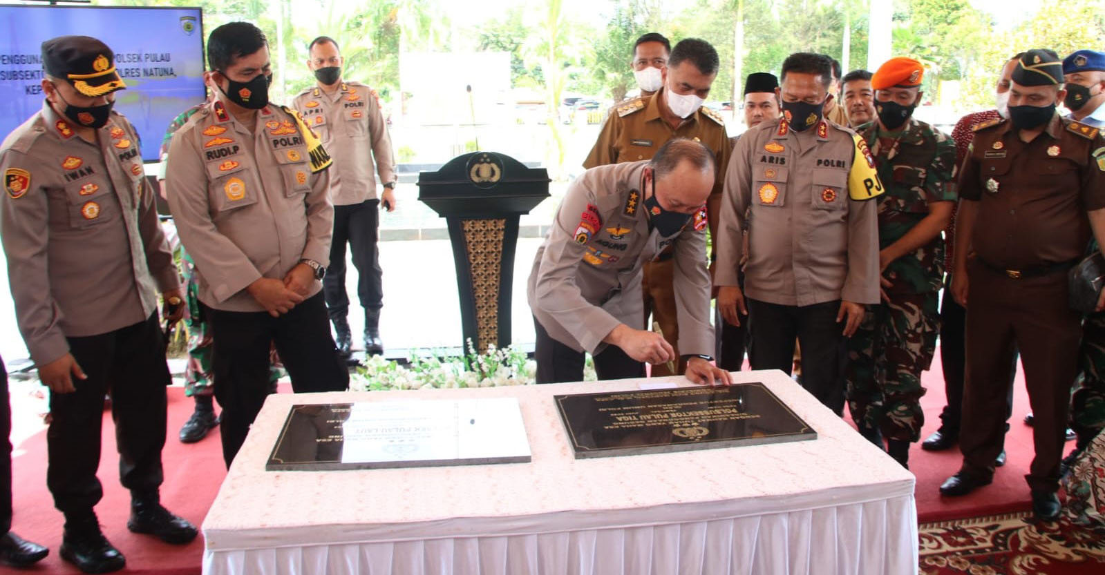 Irwasum Polri Resmikan Gedung Baru Polsek Pulau Laut dan Polsubsektor Pulau Tiga Natuna