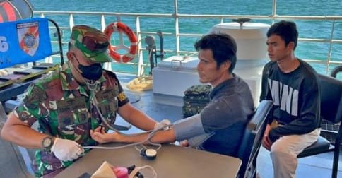 Bakamla Bawa Pulang Dua Nelayan Indonesia yang Terdampar di Malaysia