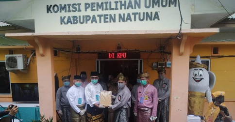 KPU Natuna Terima Pendaftaran Pasangaan Wan Siswandi dan Rodial