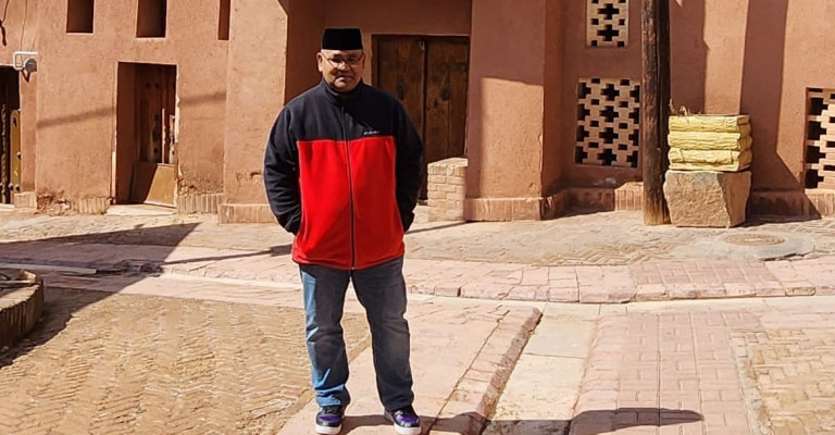 Dari Desa Merah Iran