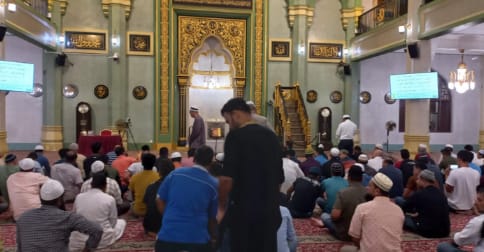 Tarawih di Masjid Sultan Singapura Sebelum Ramadhan 1444 H Pergi..
