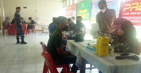 Sasar Warga Singkep, TNI AL Dabo Singkep Gelar Serbuan Vaksinansi Maritim