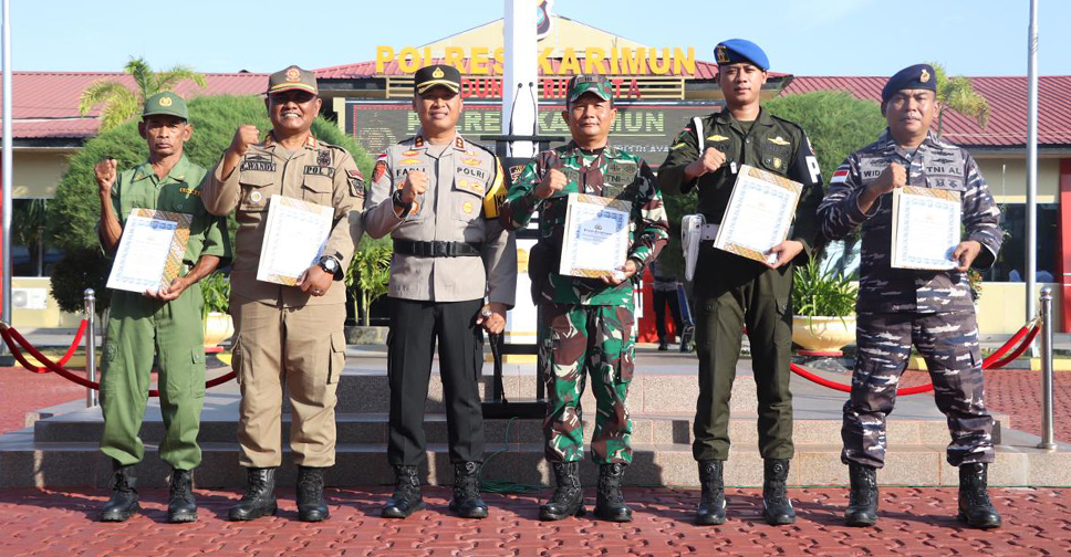 Bantu PAM Pemilu 2024, Kapolres Karimun Beri Penghargaan kepada Personel TNI, Satpol PP dan Linmas