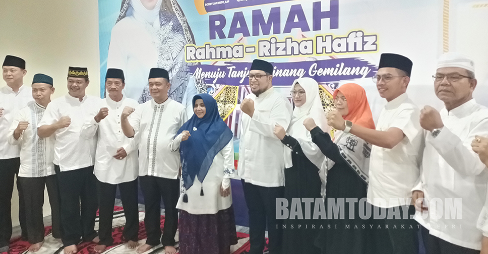 Rahma-Rizha Hafiz Gelar Doa Bersama Anak Yatim dan Partai Koalisi