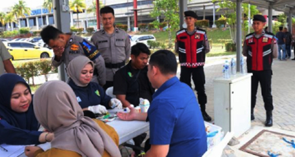 Polda Kepri dan Jasa Raharja Gelar Pemeriksaan Kesehatan Gratis Pengemudi Taksi di Batam