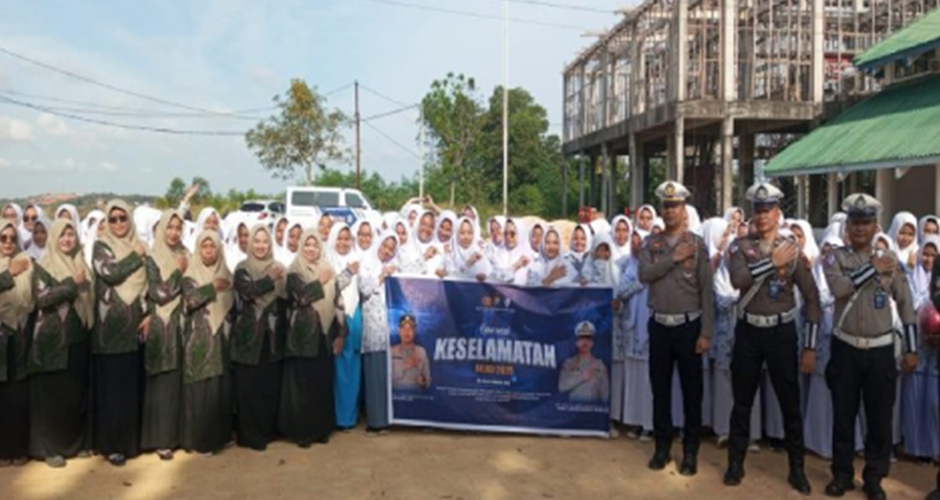 Polresta Barelang Gelar 'Police Go to School' di Pesantren Darul Falah, Edukasi Keselamatan Berlalu Lintas