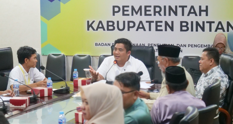 Difasilitasi Bupati Roby, Peternak Unggas Bintan Sepakati Harga Penjualan Ayam Hidup Tingkat Produsen