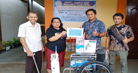 Dukung Kesehatan Masyarakat, PT Timah Berikan Bantuan Alat Kesehatan untuk Yayasan Bina Citra Kundur