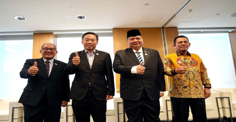 Gubernur Ansar Paparkan Keunggulan Berinvestasi di FTZ BBK pada Forum Investasi di Singapura