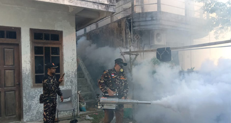 Relawan Ansor Tanjungpinang Gelar Fogging dan Sosialisasi Pencegahan DBD