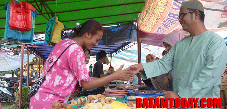 Apri Dukung Keberadaan Pedagang Bazar di Lapangan Relif Antam Kijang