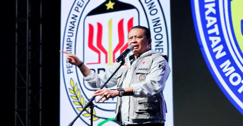 Lantik Pengurus Pusat PPMKI, Bamsoet Dorong Pelestarian Kendaraan Kuno di Indonesia