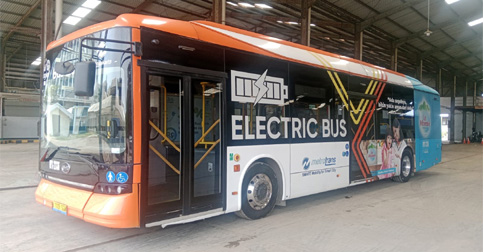 5 Perbedaan Ban Khusus Listrik dengan Ban Bus Biasa
