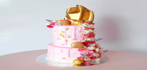 Nikmati Aneka Cake Kekinian di Myl Kafe Baloi