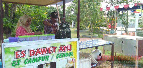 Lepaskan Dahaga dengan Es Dawet Ayu di Taman KCW Kijang