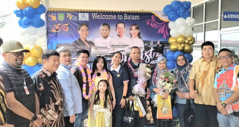 Iringan Rebana dan Malaykustik Sambut Wisman Perdana 2026 di Gold Coast Ferry Terminal Batam