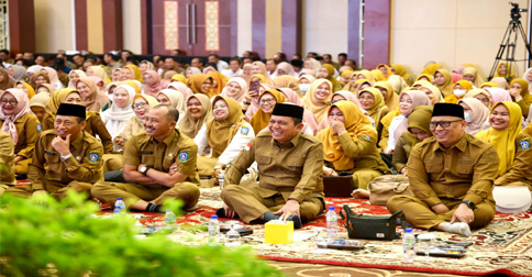 Gubernur dan Wagub Kepri Berbagi Kebahagiaan Lebaran dengan Masyarakat Daik Lingga