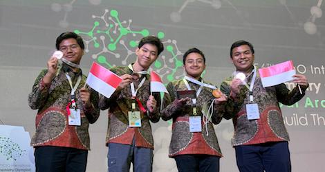 Siswa Indonesia Raih Empat Medali pada IChO ke-56 di Arab Saudi