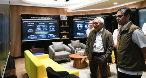 Dukung Konektivitas Mudik Lebaran 2025, Wamenkomdigi Apresiasi Langkah Indosat Luncurkan DIOC