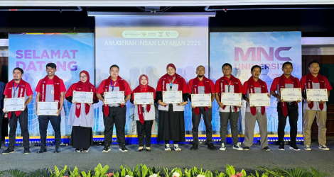JNE Raih Penghargaan Layanan Terbaik 2025, 24 Ksatria dan Srikandi Dapat Beasiswa dari MNC University