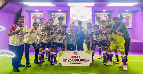 SMAN 4 Metro Lampung Juara 3 Tingkat Nasional Turnamen Futsal AXIS Nation Cup 2024