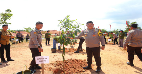 Gerakan Nasional Revolusi Mental 2023, Polda Kepri Tanam 1.150 Pohon