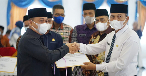 Bupati Nizar Lantik 68 Kepsek TK, SD dan SMP se-Kabupaten Lingga