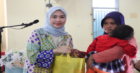Ketua PKK Bintan Serahkan 287 Paket Bantuan Stunting dan Gizi Buruk