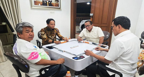 Dua Menteri Prabowo Main Domino Bareng Tersangka Pembalakan Liar