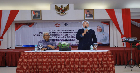 Dialog Bersama PMI di Malaysia, Menaker Ida Beberkan Manfaat Baru Permenaker 4 Tahun 2023