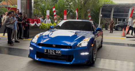 Sebut Wamenaker Sudah Tersangka, KPK Pamer Barang Bukti Motor Ducati Hingga Mobil Nissan GT-R