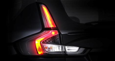 Suzuki Rilis New XL7 Hybrid Alpha Kuro, SUV Tangguh dengan Sentuhan Hitam Eksklusif
