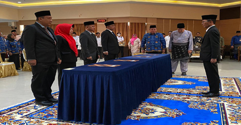Lantik Empat Pejabat Eselon II, Amsakar Tekankan Literasi, Sampah dan Infrastruktur