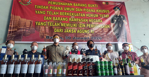 Kejari Batam Musnahkan Ratusan Ribu Barang Bukti, Narkotika dan Rokok Ilegal Mendominasi