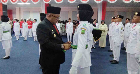 Wali Kota Lis Kukuhkan 48 Anggota Paskibraka Kota Tanjungpinang Tahun 2025