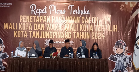 KPU Tetapkan Lis Darmansyah dan Raja Ariza Sebagai Wali Kota dan Wakil Wali Kota Tanjungpinang