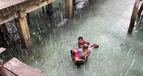 Aksi Heroik Polisi Anambas, Gerak Cepat Selamatkan Remaja Tenggelam di Laut Desa Mabur